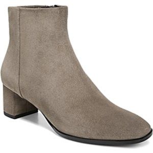 NWOB Via Spiga Vail Suede Booties